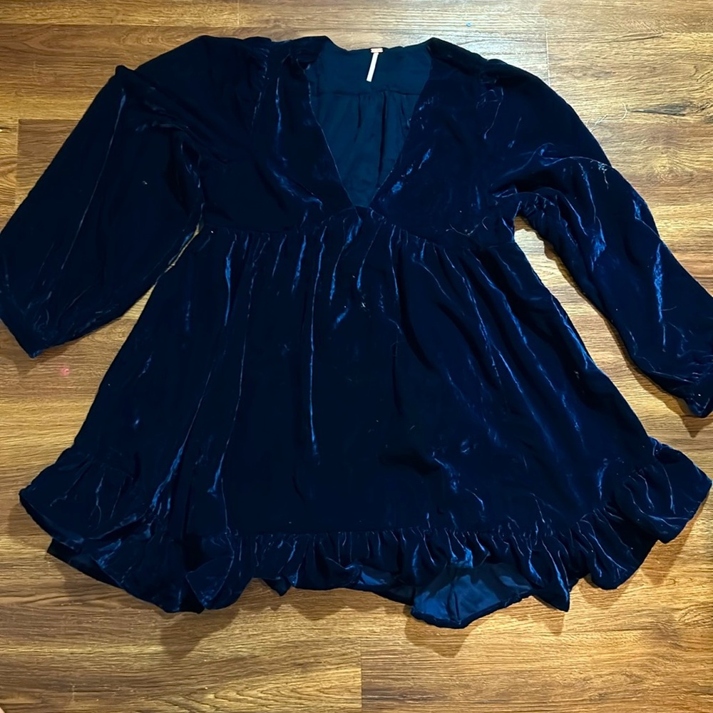 Blue long sleeve V-Neck mini dress